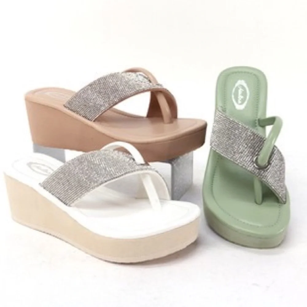 Size 5.5 Italina White Silver Rhinestone Embellished Platform Thong Sandal